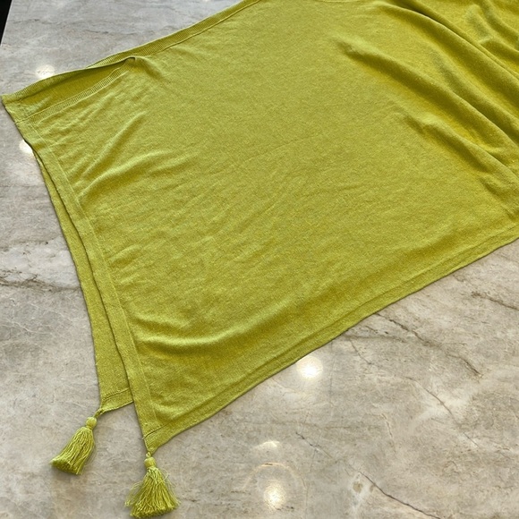J. Jill | Linen Blend Tasseled Poncho Sweater | Citron Chartreuse | One Size - Picture 7 of 12